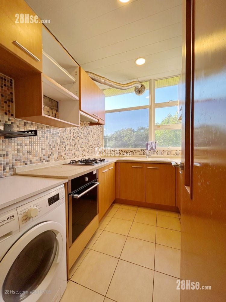 涟山 售盘 4 房 , 3 浴室 873 平方尺 涟山 售盘 4 房 , 3 浴室 873 平方尺