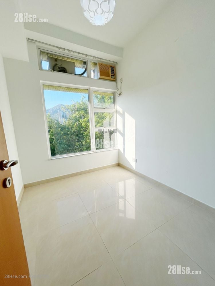 涟山 售盘 4 房 , 3 浴室 873 平方尺 涟山 售盘 4 房 , 3 浴室 873 平方尺