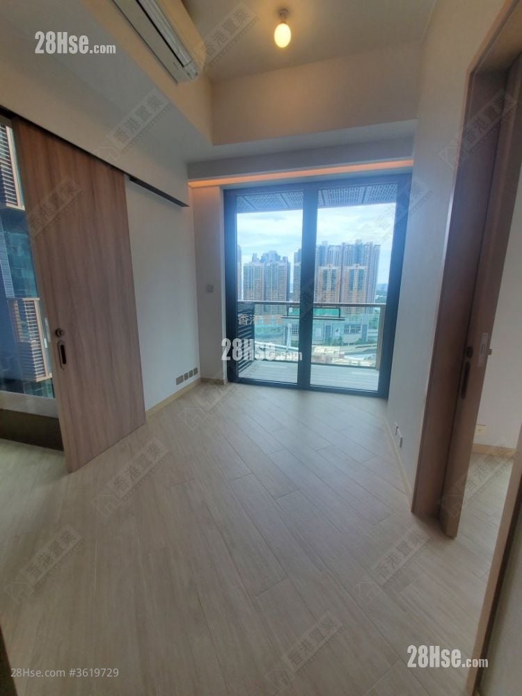 Gateway Square Mile Rental 2 Bedrooms , 1 Bathroom 322 ft² Gateway Square Mile Rental 2 Bedrooms , 1 Bathroom 322 ft²