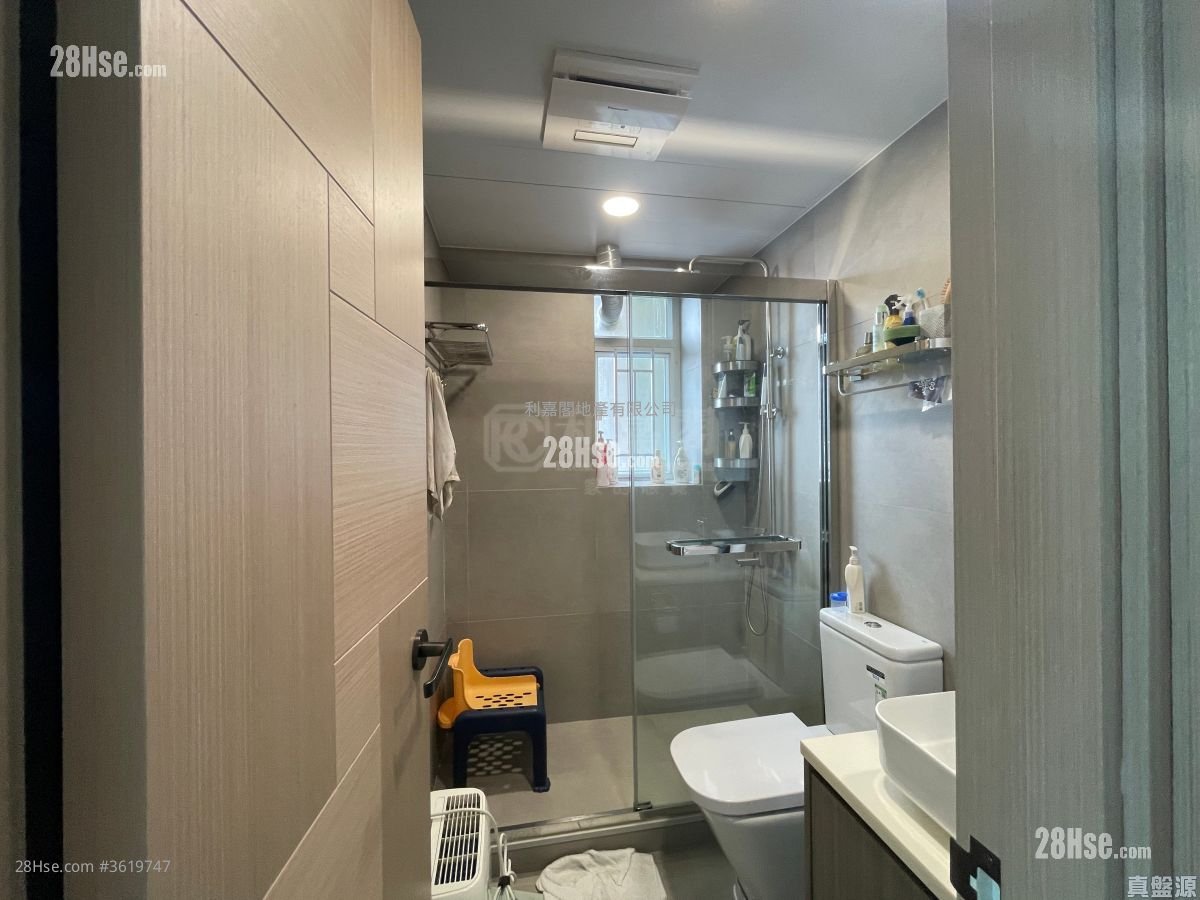 Metro Town Sell 3 Bedrooms 678 ft² Metro Town Sell 3 Bedrooms 678 ft²