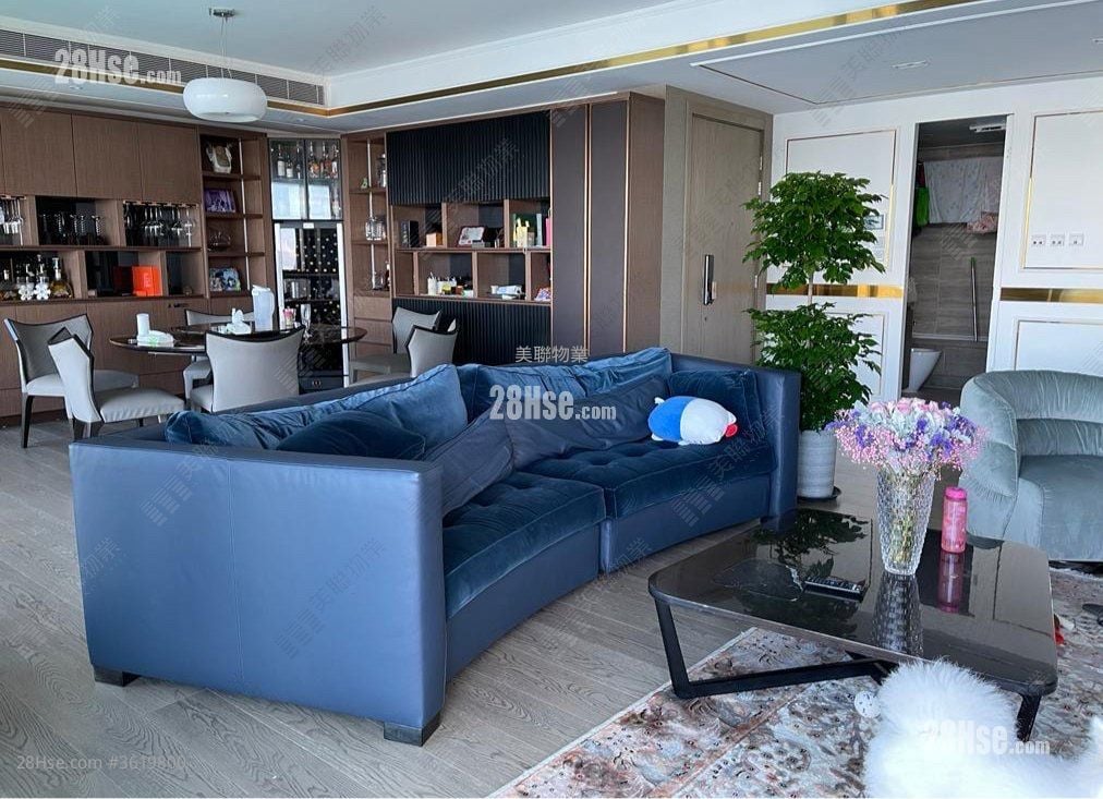 Lp6 Sell 4 Bedrooms 1,834 ft² Lp6 Sell 4 Bedrooms 1,834 ft²