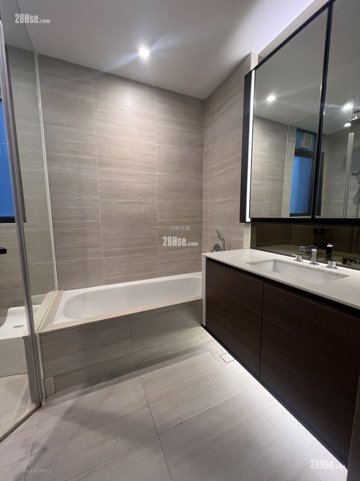 The Bloomsway Sell 4 Bedrooms , 4 Bathrooms 1,215 ft² The Bloomsway Sell 4 Bedrooms , 4 Bathrooms 1,215 ft²