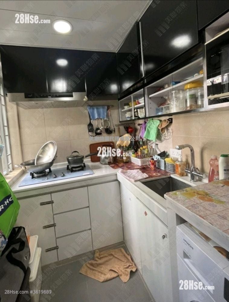 Ching Chun Court Sell 2 Bedrooms , 1 Bathroom 438 ft² Ching Chun Court Sell 2 Bedrooms , 1 Bathroom 438 ft²