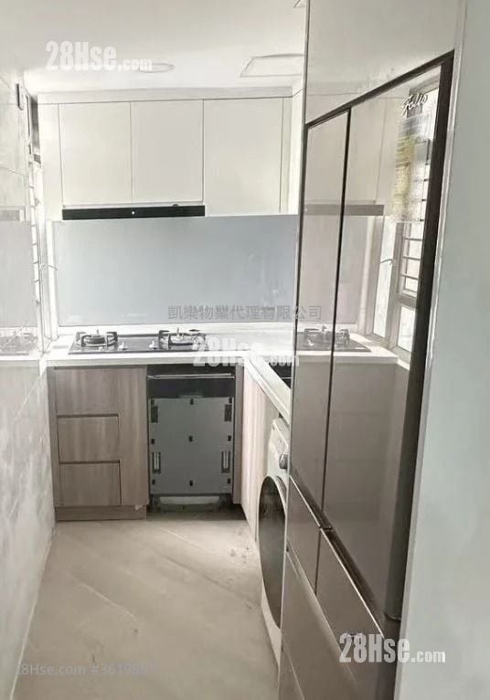 Kwun Tak Court Sell 2 Bedrooms , 1 Bathroom 449 ft² Kwun Tak Court Sell 2 Bedrooms , 1 Bathroom 449 ft²