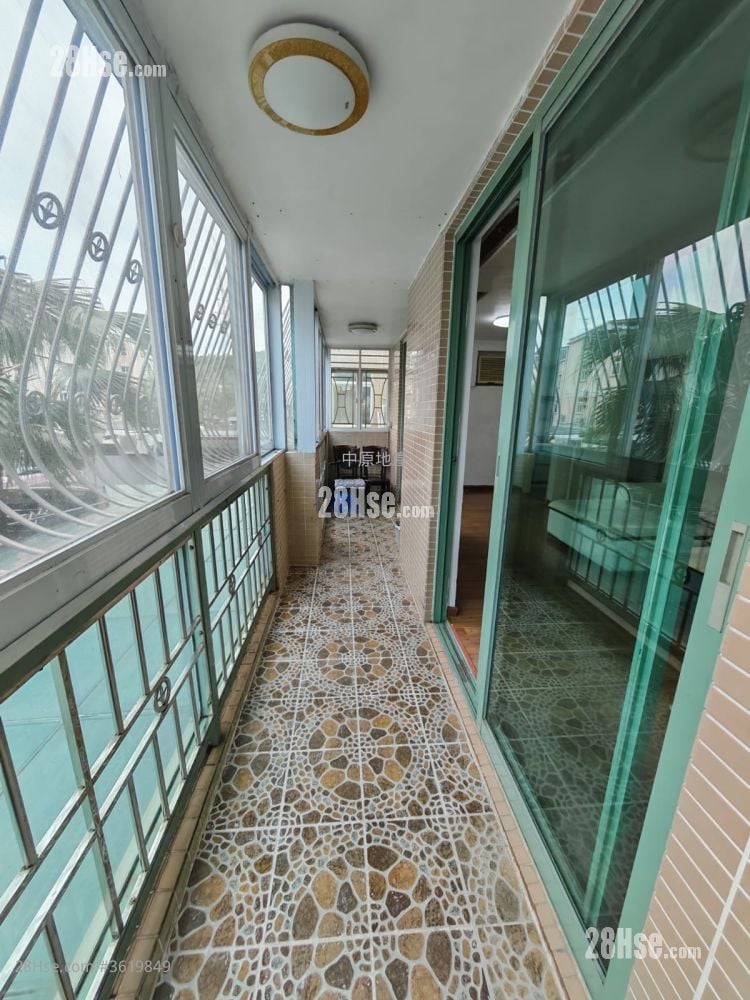 balcony: Wah On Villa Rental 700 ft² balcony: Wah On Villa Rental 700 ft²