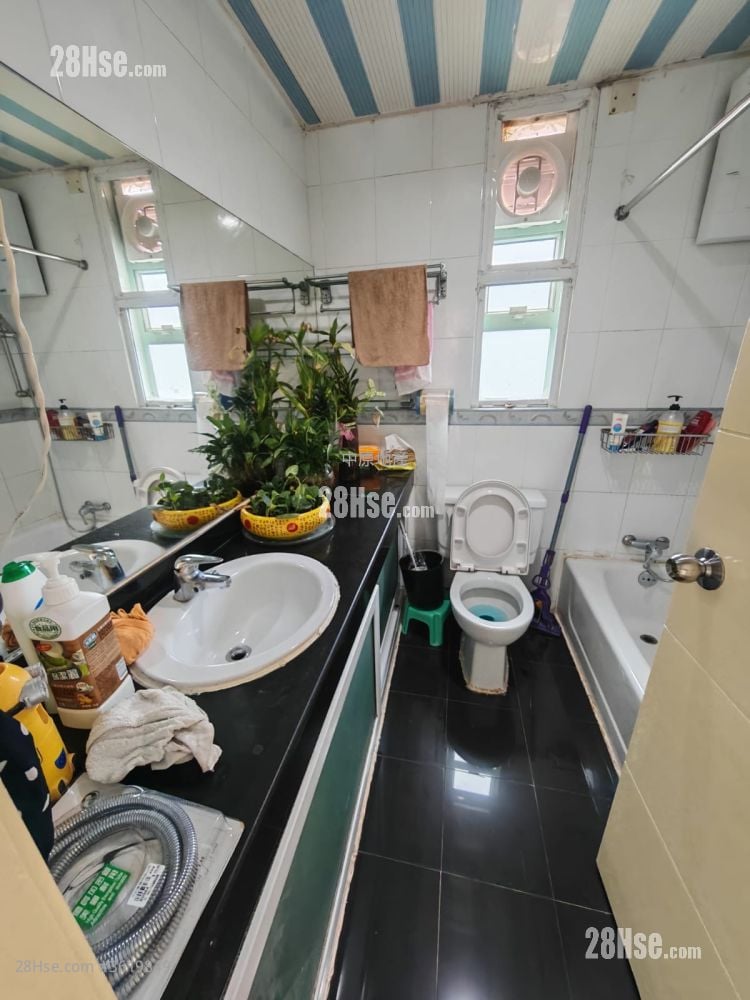 bathroom: Wah On Villa Rental 700 ft² bathroom: Wah On Villa Rental 700 ft²
