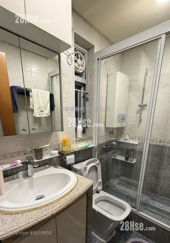 Wo Ming Court Sell 3 Bedrooms 639 ft² Wo Ming Court Sell 3 Bedrooms 639 ft²