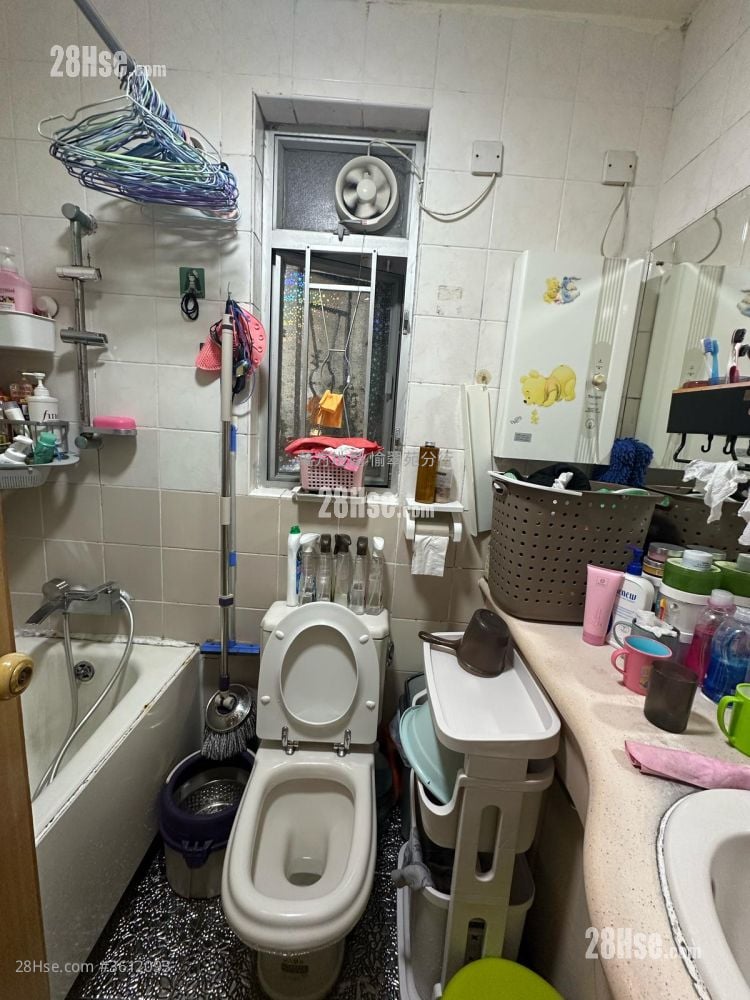 嘉徑苑 售盤 3 房 , 2 浴室 650 平方呎 嘉徑苑 售盤 3 房 , 2 浴室 650 平方呎