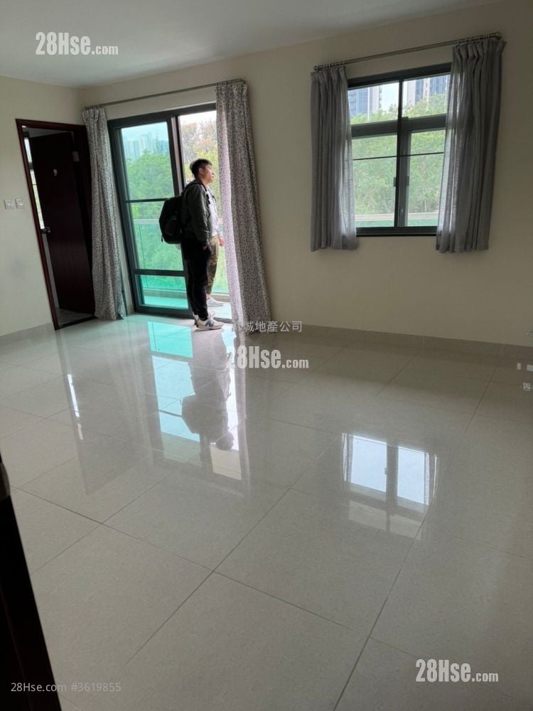 Village Rental 3 Bedrooms , 1 Bathroom 630 ft² Village Rental 3 Bedrooms , 1 Bathroom 630 ft²