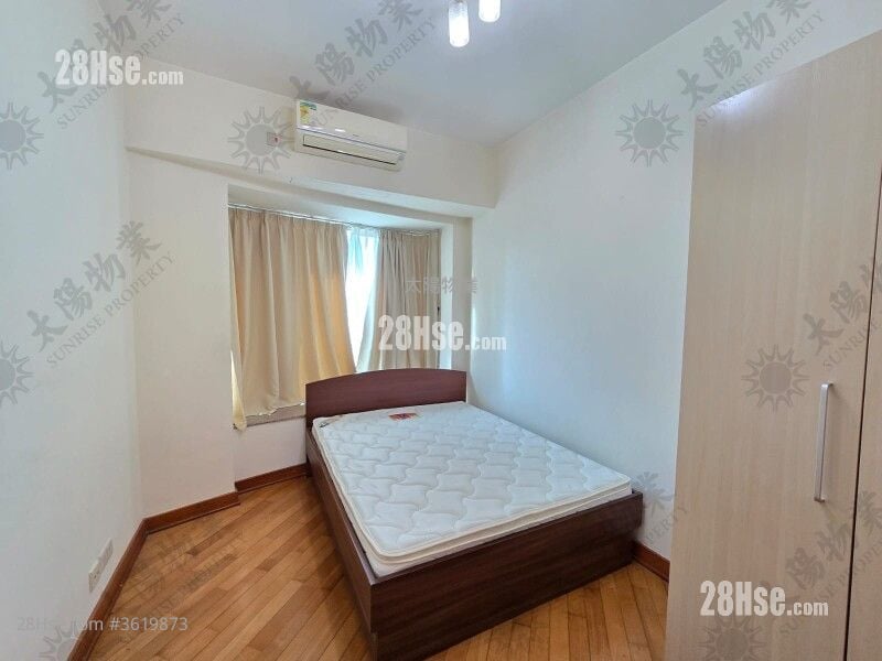 Royal Peninsula Rental 4 Bedrooms 948 ft² Royal Peninsula Rental 4 Bedrooms 948 ft²