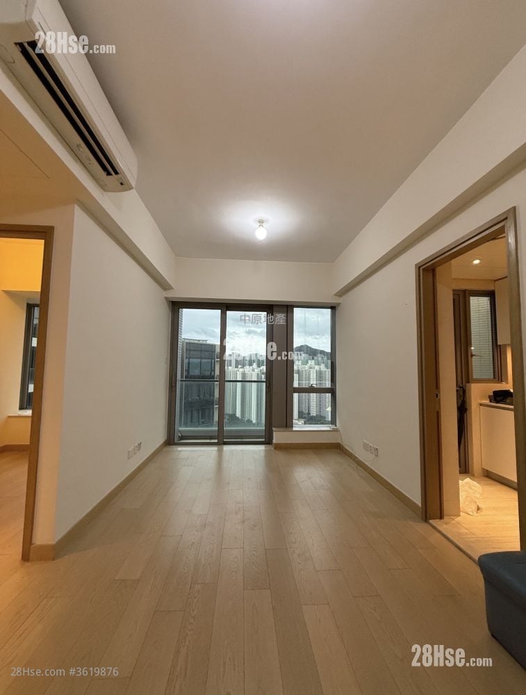 Peninsula East Sell 2 Bedrooms 547 ft² Peninsula East Sell 2 Bedrooms 547 ft²