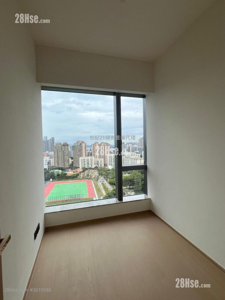 In One Rental 3 Bedrooms , 3 Bathrooms 904 ft² In One Rental 3 Bedrooms , 3 Bathrooms 904 ft²