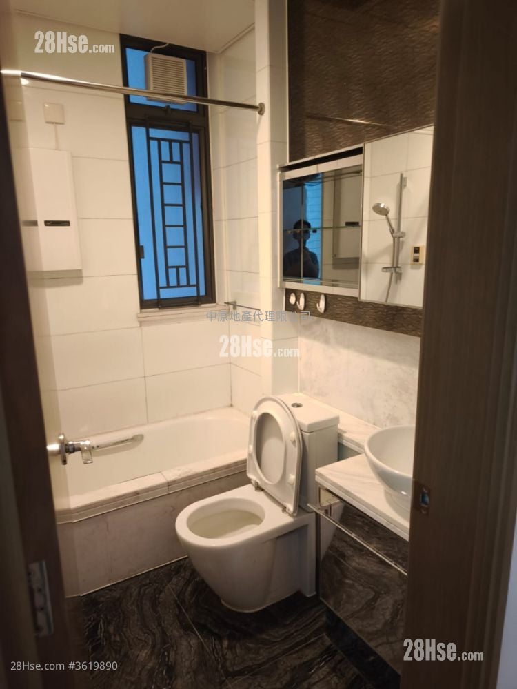 Yoho Midtown Rental 4 Bedrooms , 3 Bathrooms 988 ft² Yoho Midtown Rental 4 Bedrooms , 3 Bathrooms 988 ft²