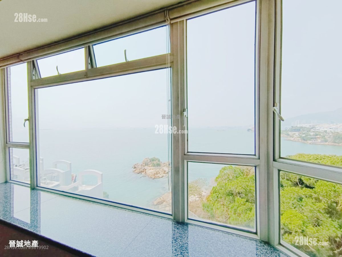 Aqua Blue Rental 4 Bedrooms , 2 Bathrooms 1,230 ft²