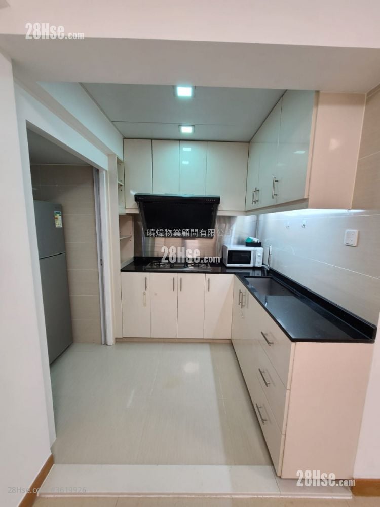 Fortress Garden Rental 3 Bedrooms , 2 Bathrooms 652 ft²