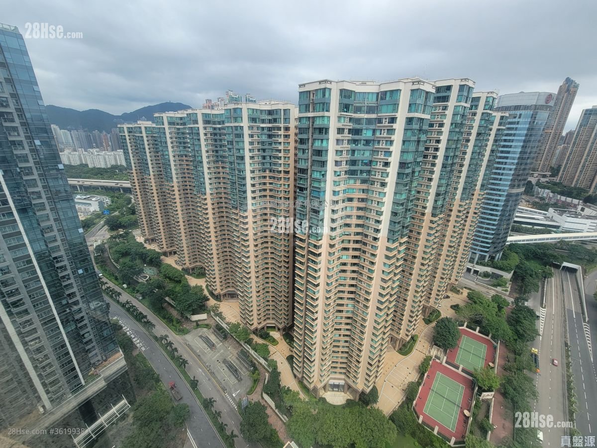 One Silversea Sell 3 Bedrooms , 2 Bathrooms 746 ft² One Silversea Sell 3 Bedrooms , 2 Bathrooms 746 ft²