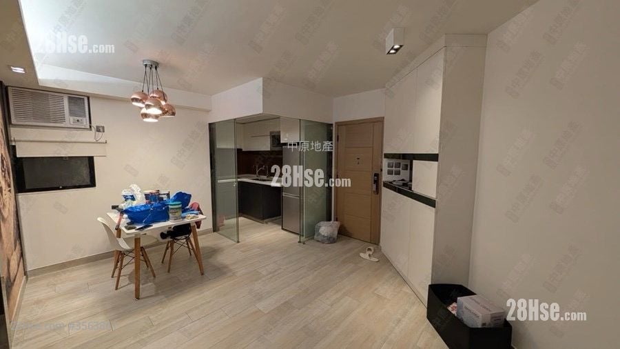 御豪山庄 售盘 3 房 553 平方尺 御豪山庄 售盘 3 房 553 平方尺