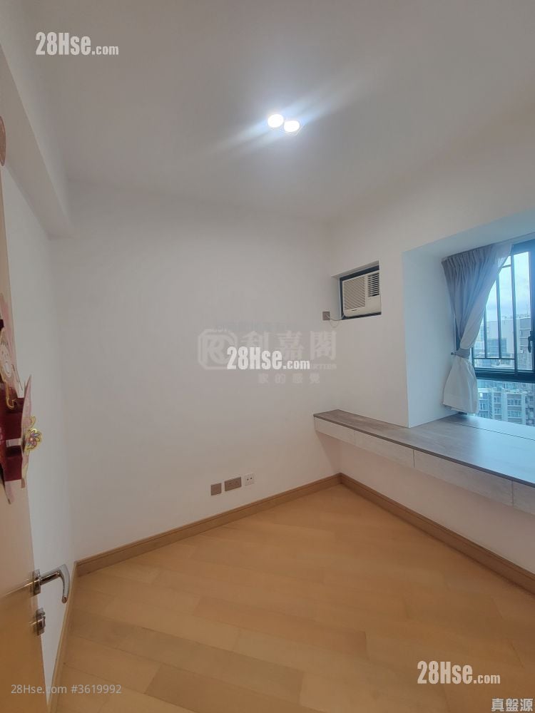 The Long Beach Sell 2 Bedrooms , 1 Bathroom 574 ft² The Long Beach Sell 2 Bedrooms , 1 Bathroom 574 ft²