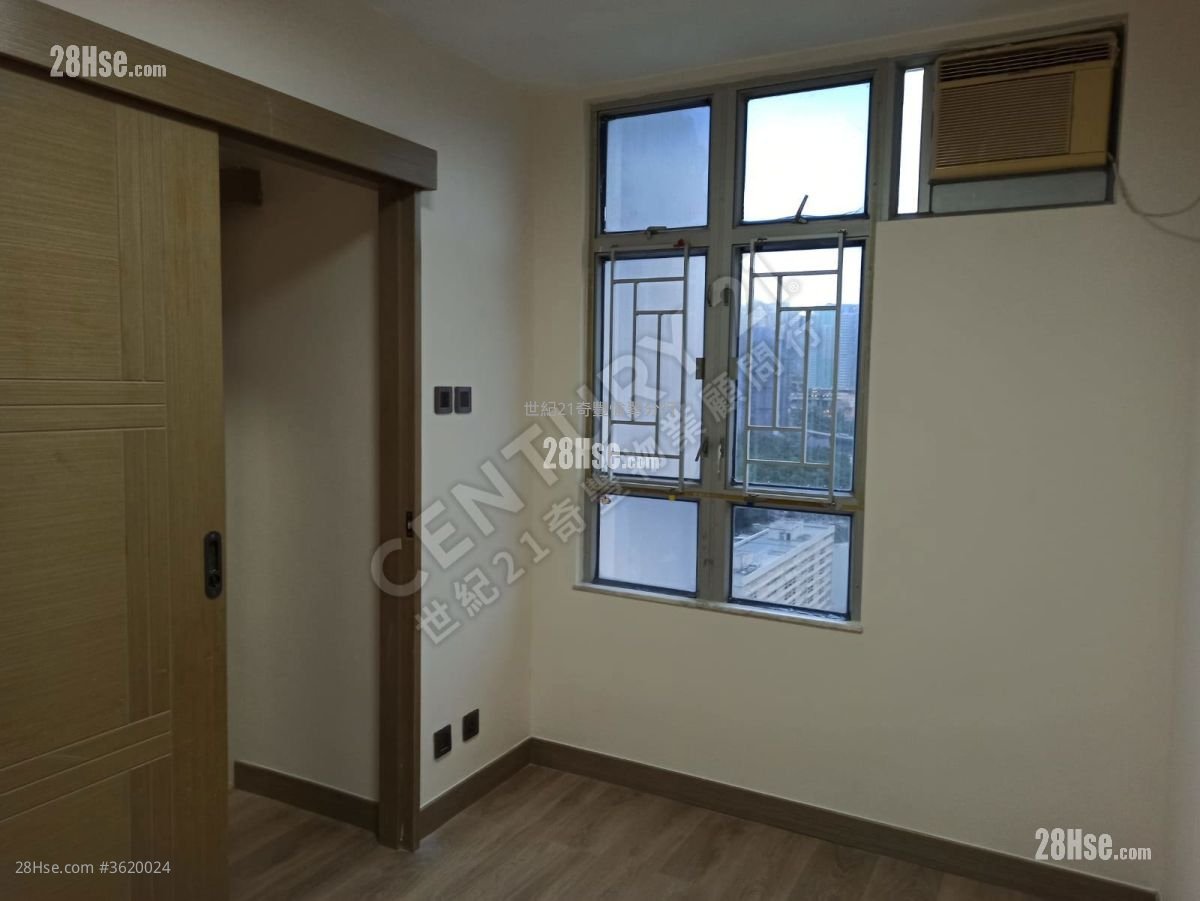 Yu Chui Court Sell 2 Bedrooms , 1 Bathroom 517 ft² Yu Chui Court Sell 2 Bedrooms , 1 Bathroom 517 ft²