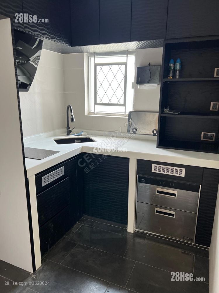 Yu Chui Court Sell 2 Bedrooms , 1 Bathroom 517 ft² Yu Chui Court Sell 2 Bedrooms , 1 Bathroom 517 ft²