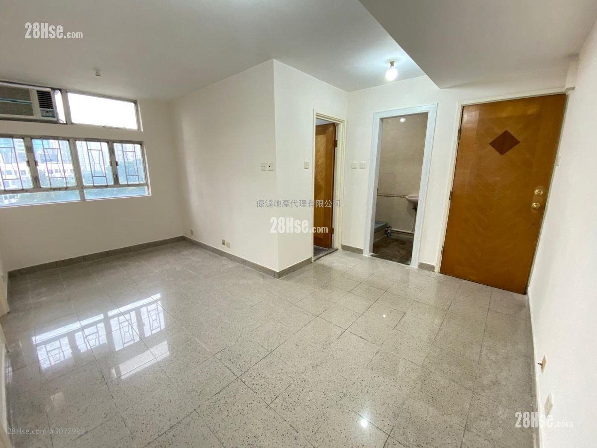 Choi Po Court Rental 2 Bedrooms , 1 Bathroom 438 ft²
