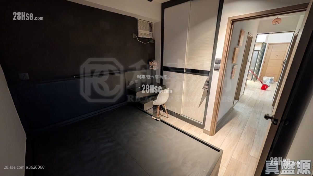 Park Royale Sell 3 Bedrooms 553 ft² Park Royale Sell 3 Bedrooms 553 ft²