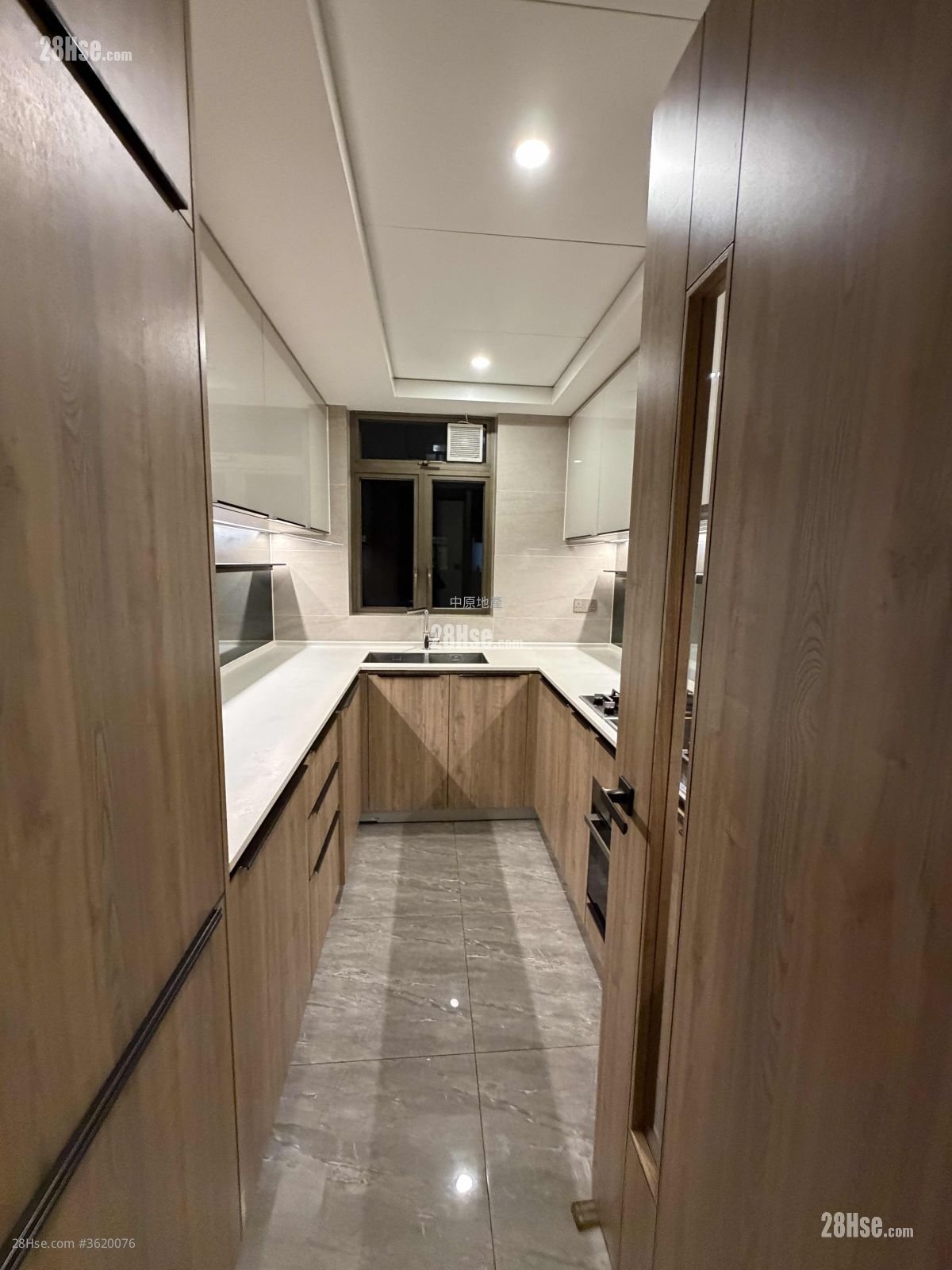 Centra Horizon Sell 3 Bedrooms , 2 Bathrooms 1,041 ft² Centra Horizon Sell 3 Bedrooms , 2 Bathrooms 1,041 ft²