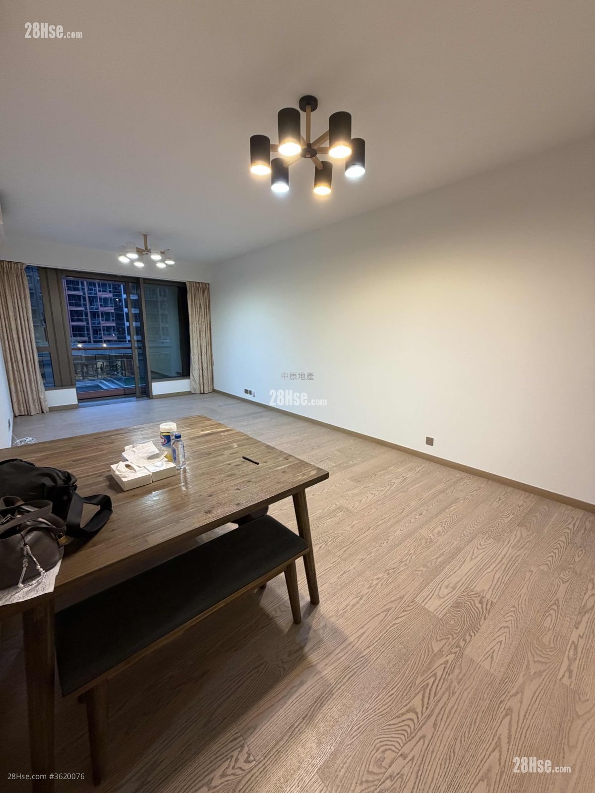 Centra Horizon Sell 3 Bedrooms , 2 Bathrooms 1,041 ft² Centra Horizon Sell 3 Bedrooms , 2 Bathrooms 1,041 ft²