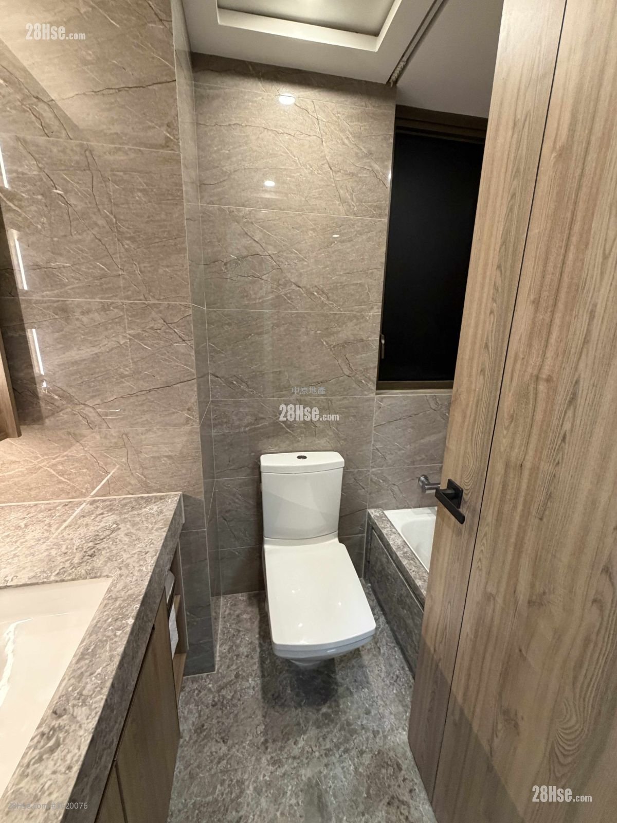 Centra Horizon Sell 3 Bedrooms , 2 Bathrooms 1,041 ft² Centra Horizon Sell 3 Bedrooms , 2 Bathrooms 1,041 ft²