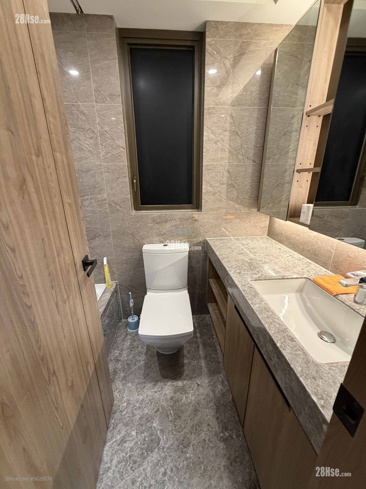 Centra Horizon Sell 3 Bedrooms , 2 Bathrooms 1,041 ft² Centra Horizon Sell 3 Bedrooms , 2 Bathrooms 1,041 ft²