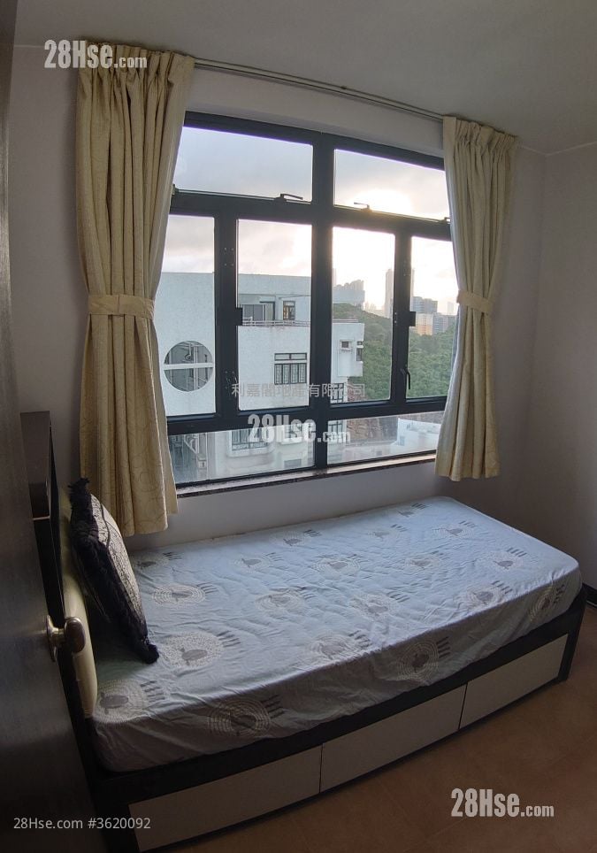 Heng Fa Chuen Sell 3 Bedrooms , 1 Bathroom 563 ft² Heng Fa Chuen Sell 3 Bedrooms , 1 Bathroom 563 ft²
