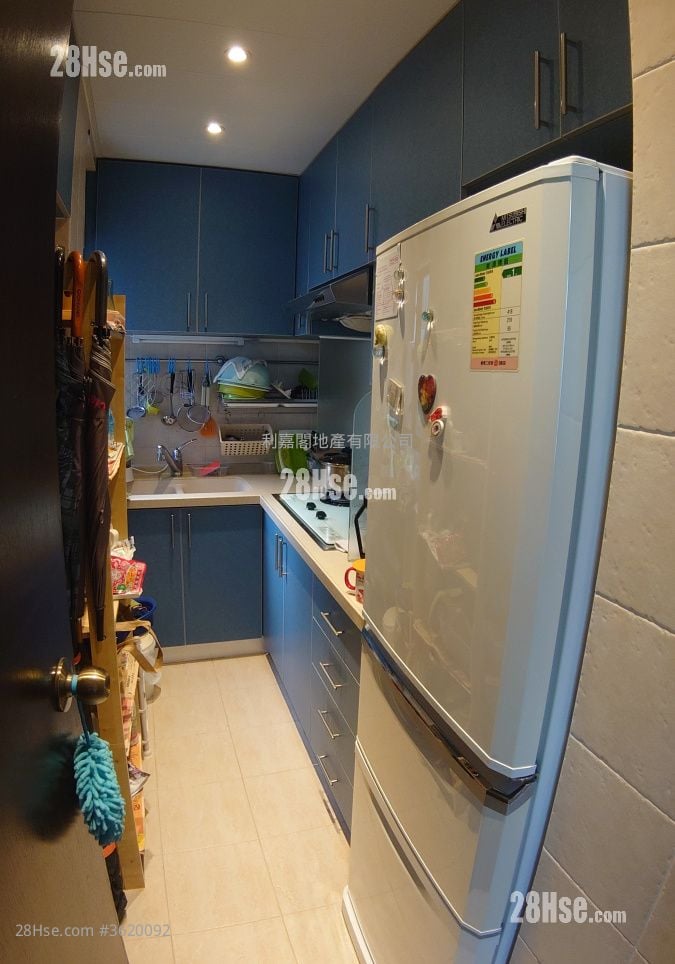 Heng Fa Chuen Sell 3 Bedrooms , 1 Bathroom 563 ft² Heng Fa Chuen Sell 3 Bedrooms , 1 Bathroom 563 ft²