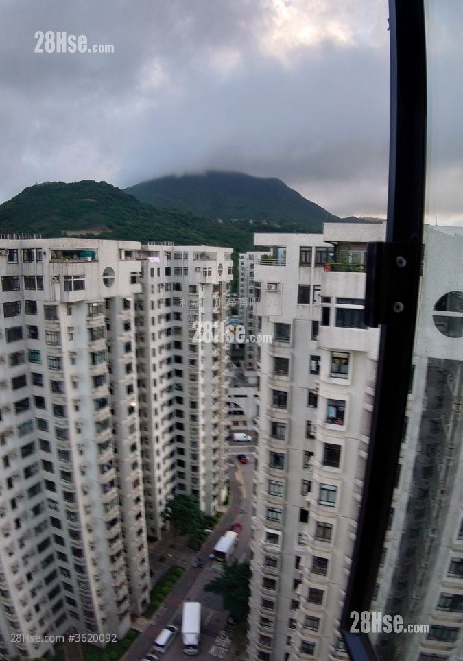 Heng Fa Chuen Sell 3 Bedrooms , 1 Bathroom 563 ft² Heng Fa Chuen Sell 3 Bedrooms , 1 Bathroom 563 ft²