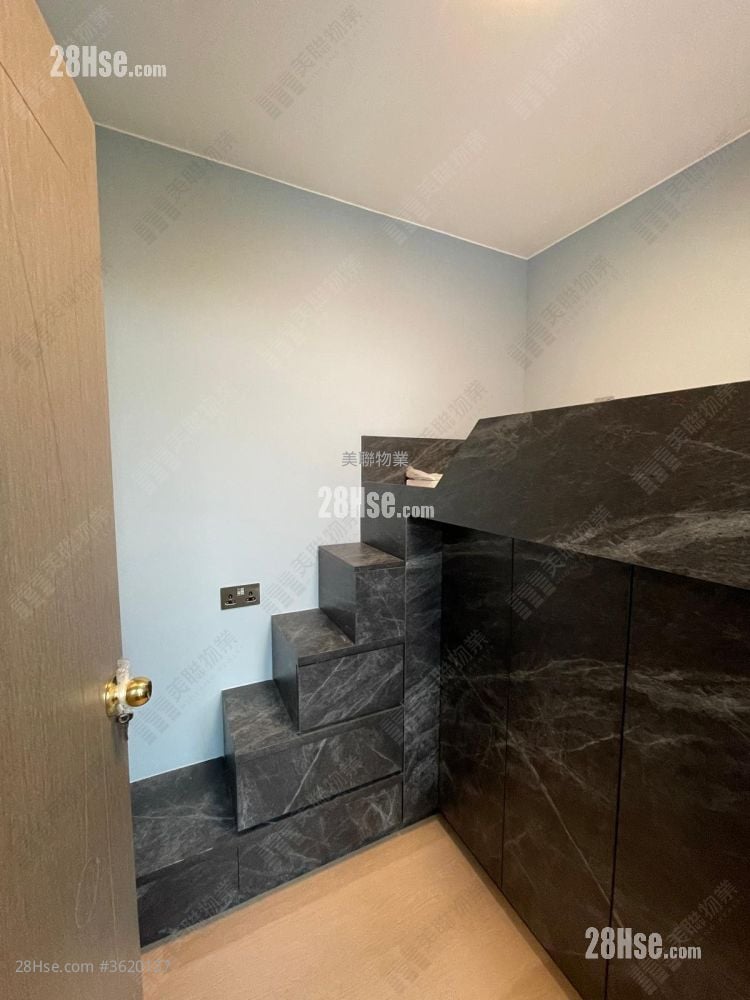 Kam Chun Court Sell 2 Bedrooms , 1 Bathroom 447 ft² Kam Chun Court Sell 2 Bedrooms , 1 Bathroom 447 ft²