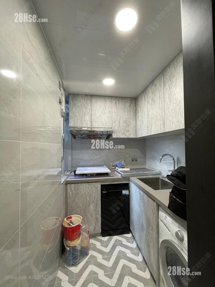 Kam Chun Court Sell 2 Bedrooms , 1 Bathroom 447 ft² Kam Chun Court Sell 2 Bedrooms , 1 Bathroom 447 ft²