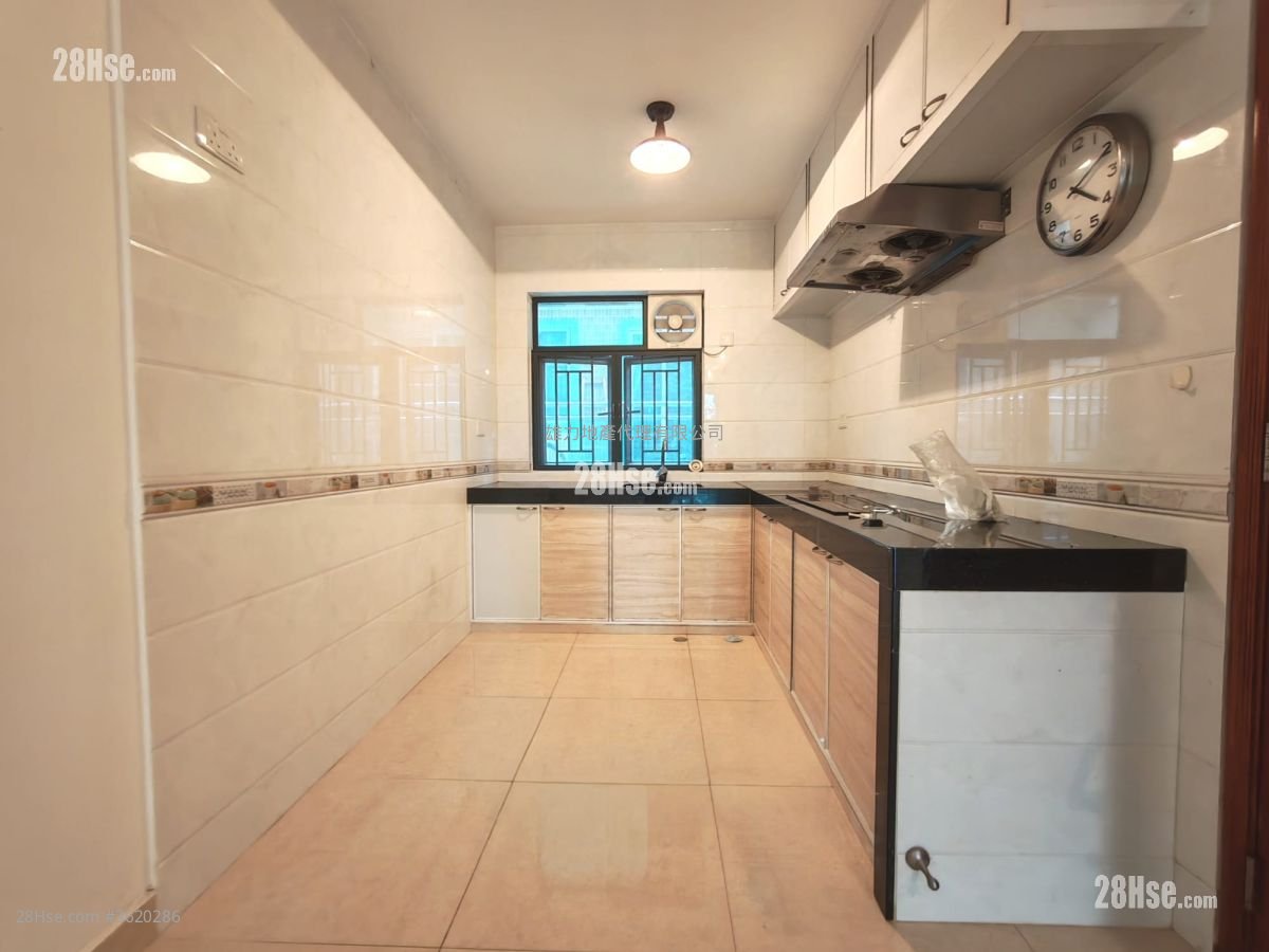Village Rental 2 Bedrooms , 1 Bathroom 630 ft² Village Rental 2 Bedrooms , 1 Bathroom 630 ft²