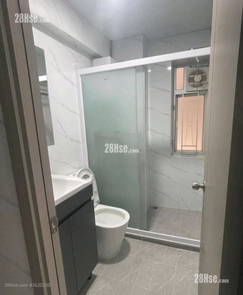 Chung Wo Building Sell 2 Bedrooms 400 ft² Chung Wo Building Sell 2 Bedrooms 400 ft²