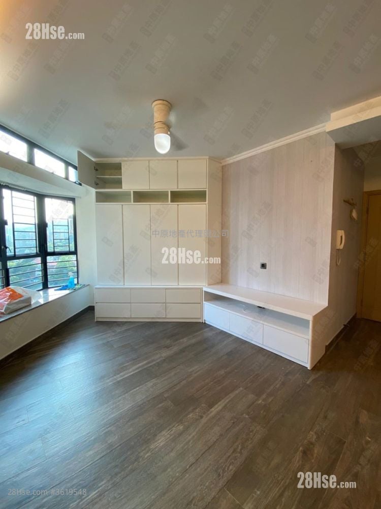 New Town Plaza Sell 3 Bedrooms , 2 Bathrooms 640 ft² New Town Plaza Sell 3 Bedrooms , 2 Bathrooms 640 ft²