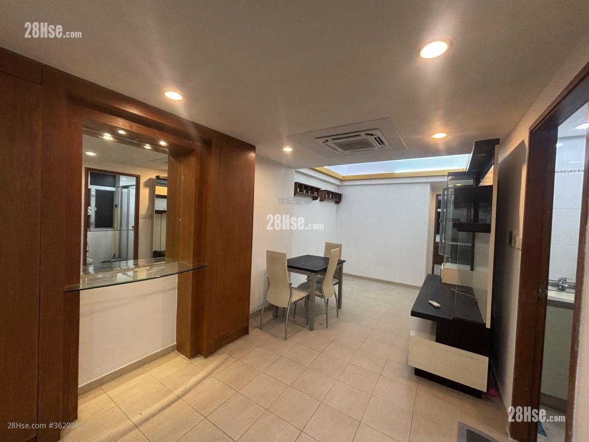 單幢樓房 租盤 2 浴室 670 平方呎 單幢樓房 租盤 2 浴室 670 平方呎