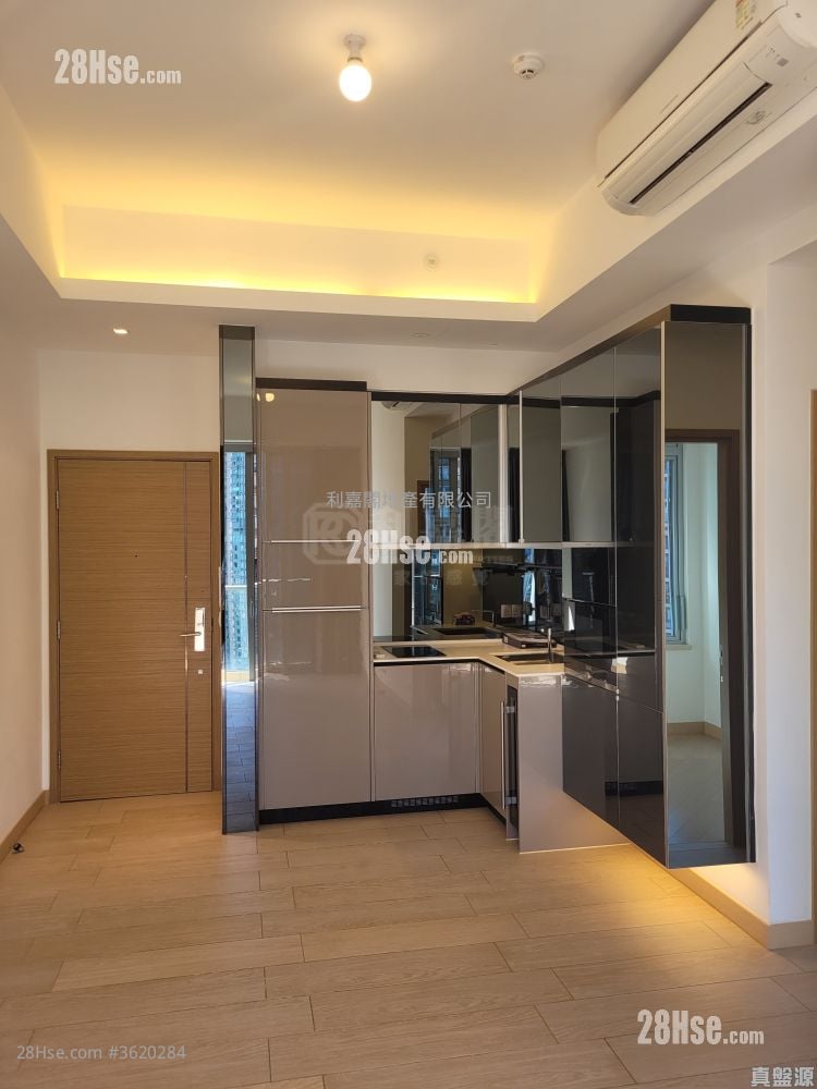 Century Link Sell 2 Bedrooms , 1 Bathroom 452 ft² Century Link Sell 2 Bedrooms , 1 Bathroom 452 ft²