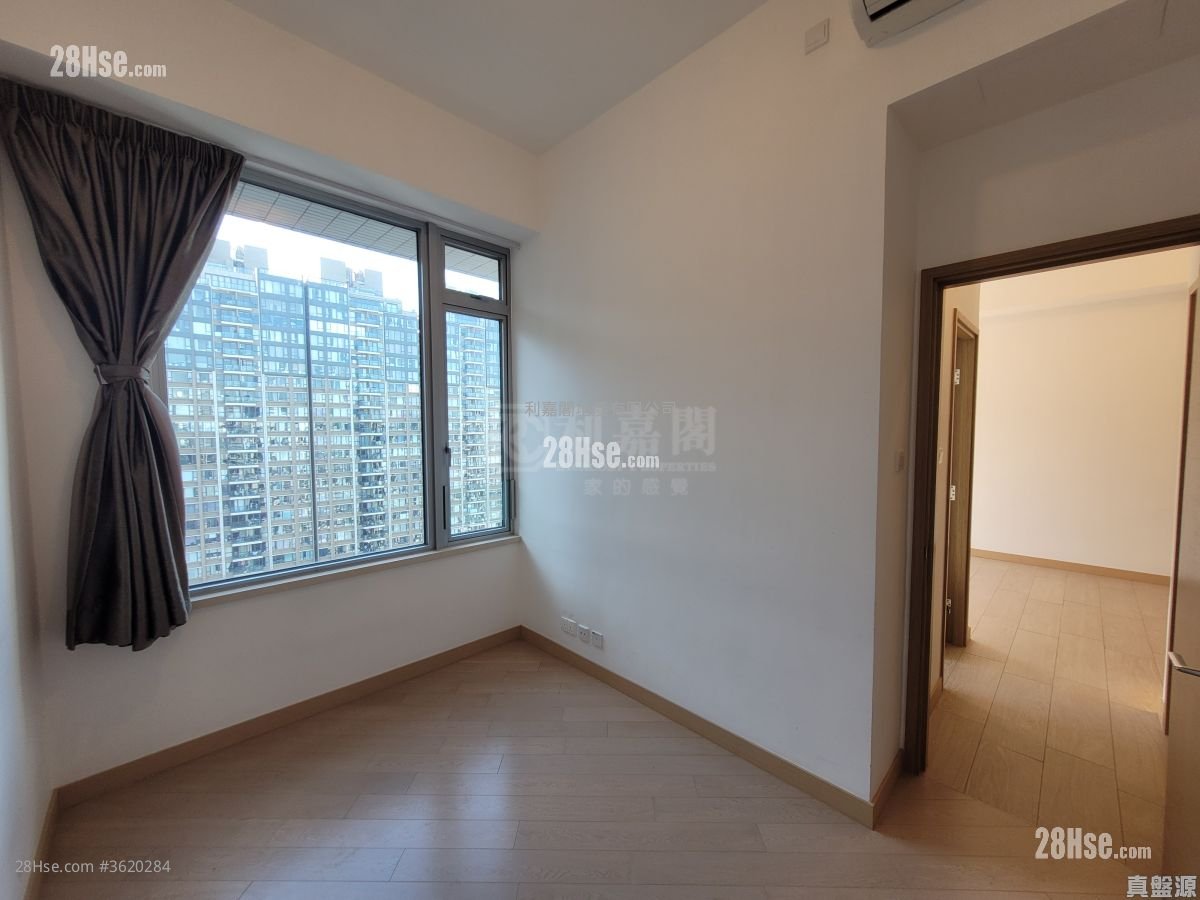 Century Link Sell 2 Bedrooms , 1 Bathroom 452 ft² Century Link Sell 2 Bedrooms , 1 Bathroom 452 ft²