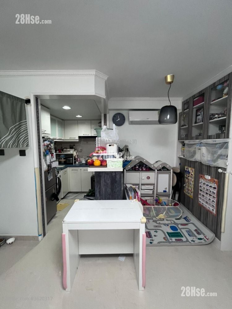 Bailey Garden Sell 2 Bedrooms , 1 Bathroom 379 ft² Bailey Garden Sell 2 Bedrooms , 1 Bathroom 379 ft²