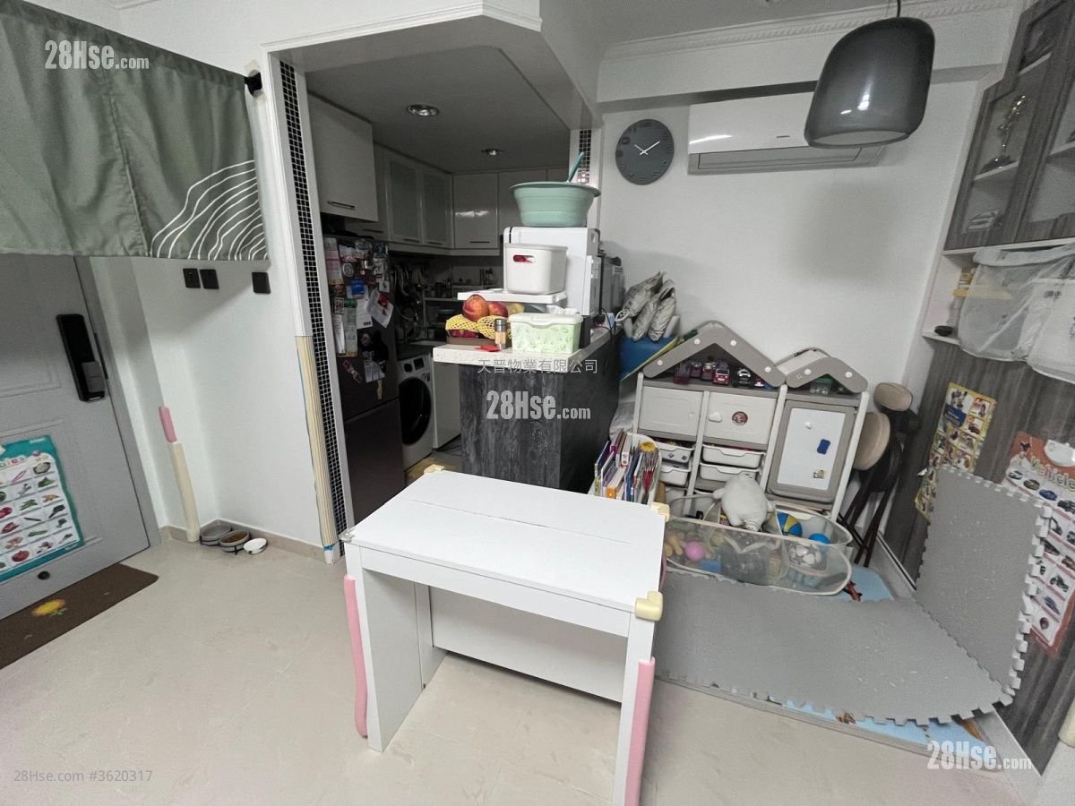 Bailey Garden Sell 2 Bedrooms , 1 Bathroom 379 ft² Bailey Garden Sell 2 Bedrooms , 1 Bathroom 379 ft²