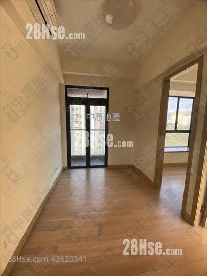 Giovane Sell 2 Bedrooms , 1 Bathroom 340 ft² Giovane Sell 2 Bedrooms , 1 Bathroom 340 ft²