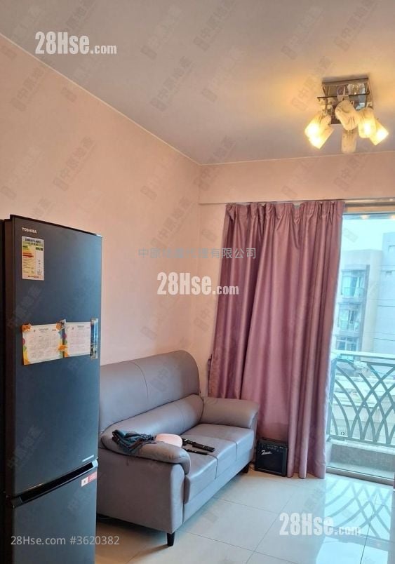 Uptown Sell 3 Bedrooms 760 ft² Uptown Sell 3 Bedrooms 760 ft²