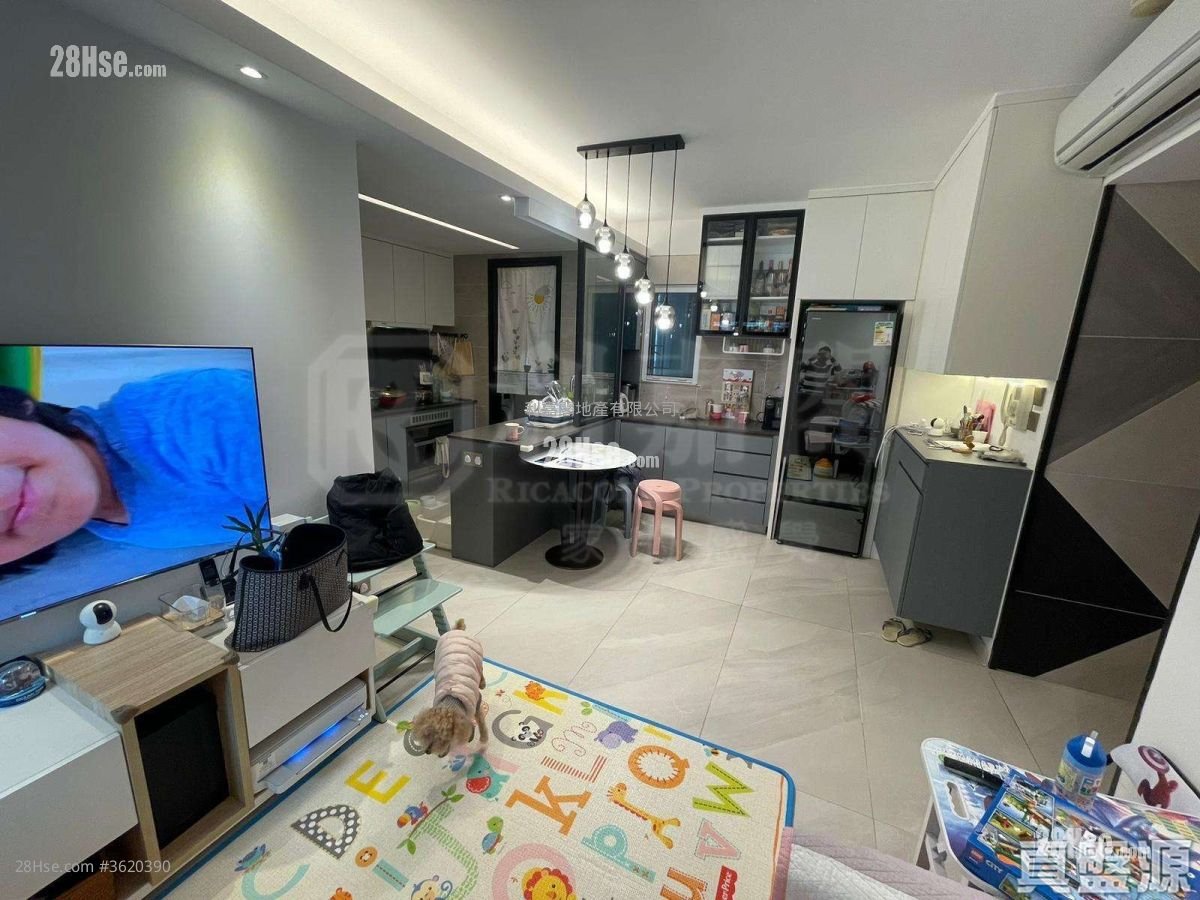 碧海藍天 售盤 2 房 , 1 浴室 577 平方呎 碧海藍天 售盤 2 房 , 1 浴室 577 平方呎