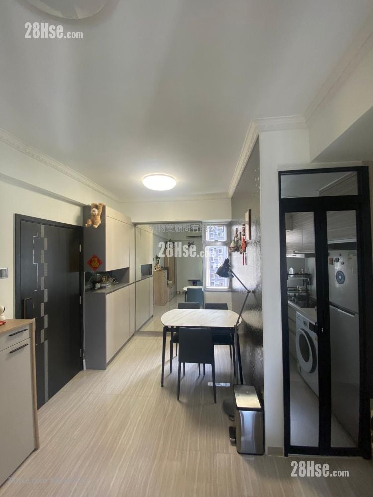 Elegant Garden Sell 369 ft²