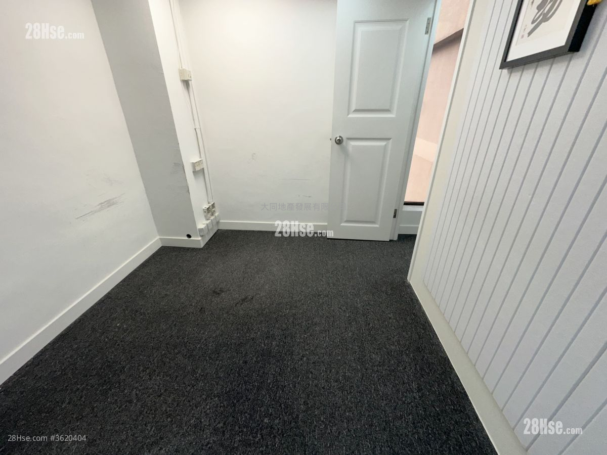 Chung Kiu Commercial Building Rental 3 Bedrooms