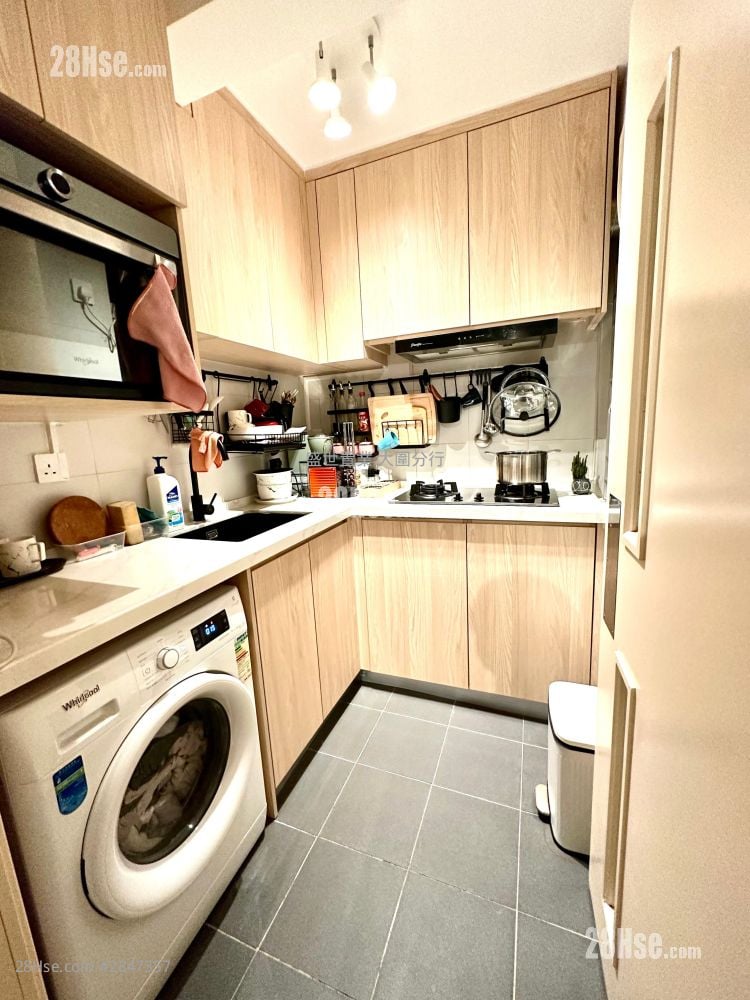 Mei Pak Court Sell 2 Bedrooms , 1 Bathroom 446 ft² Mei Pak Court Sell 2 Bedrooms , 1 Bathroom 446 ft²