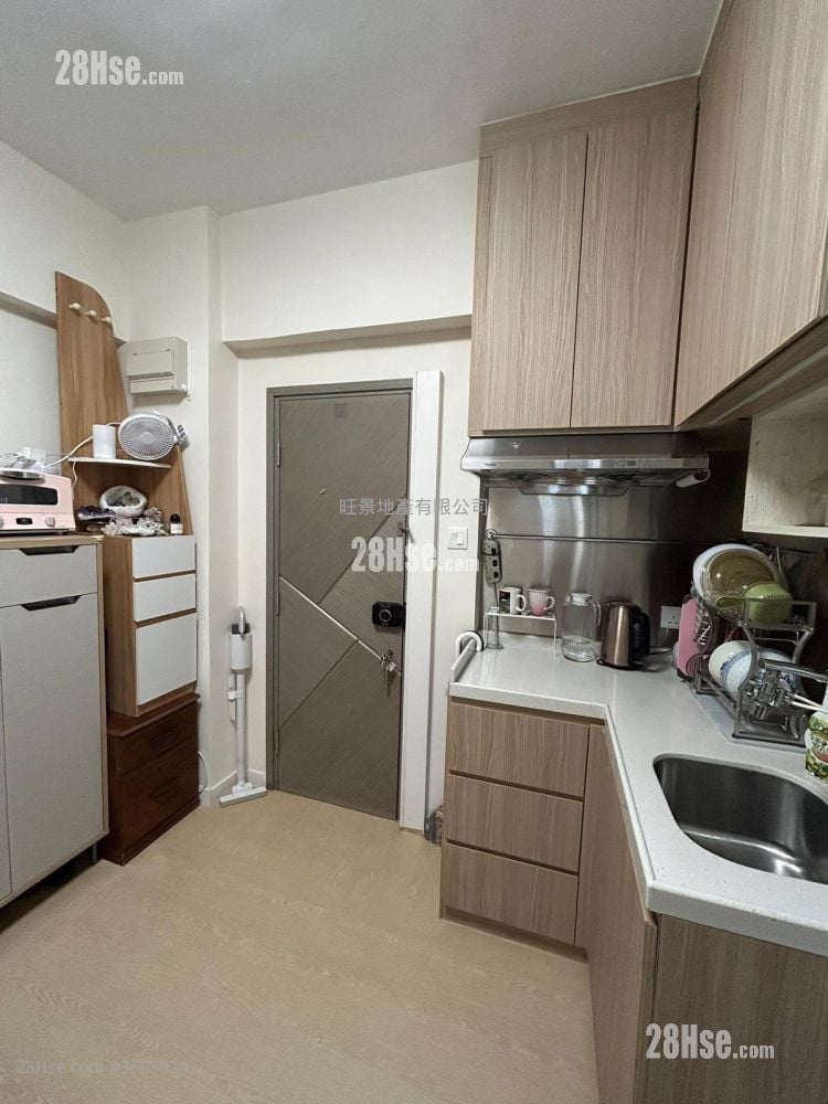 高望大厦 售盘 2 房 273 平方尺